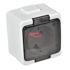 Junior 1-es földelt dugalj, IP44