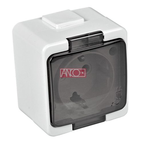 Junior single grounding socket, IP44